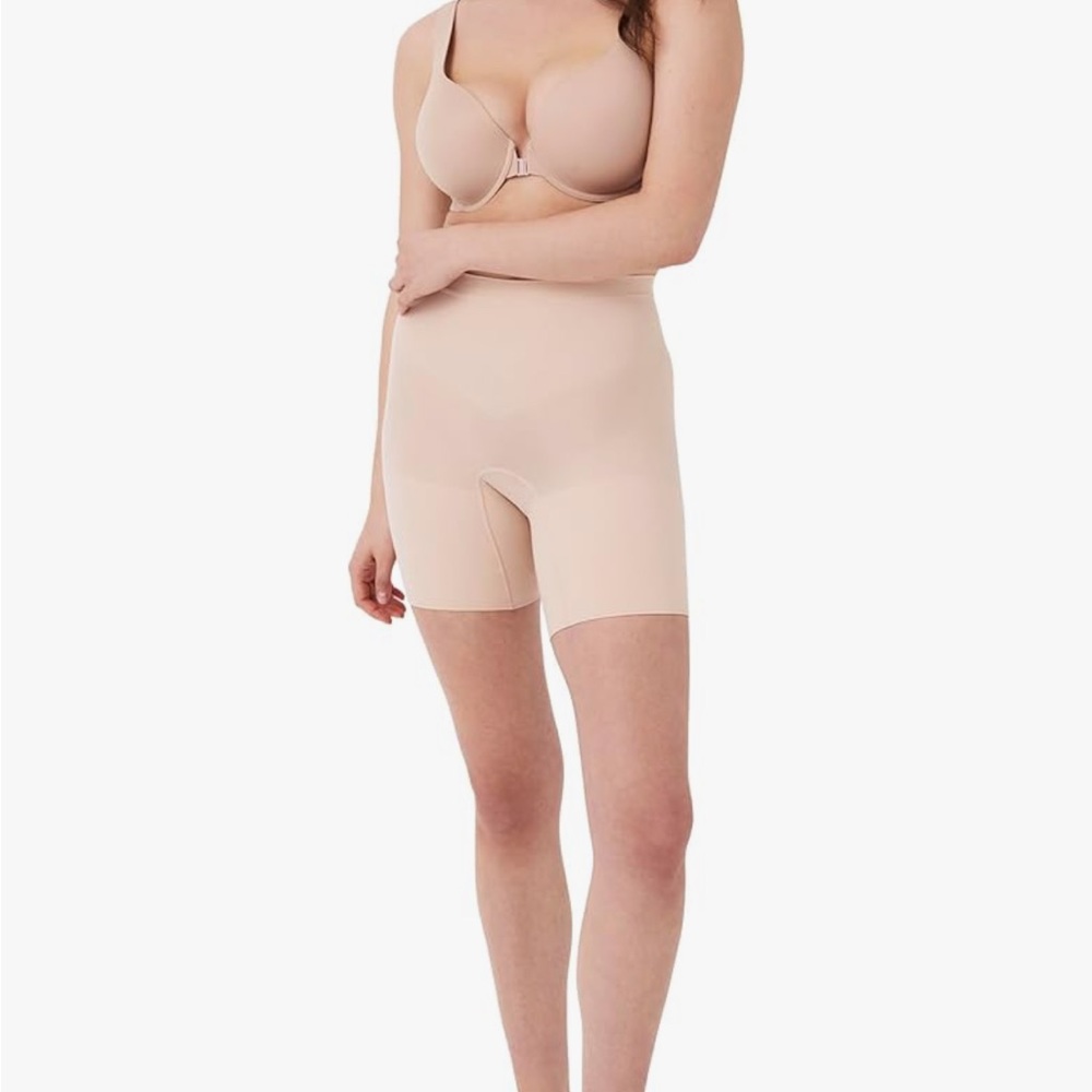 NWT Spanx Seamless Power Lightweight Shaping Shorts - Nude